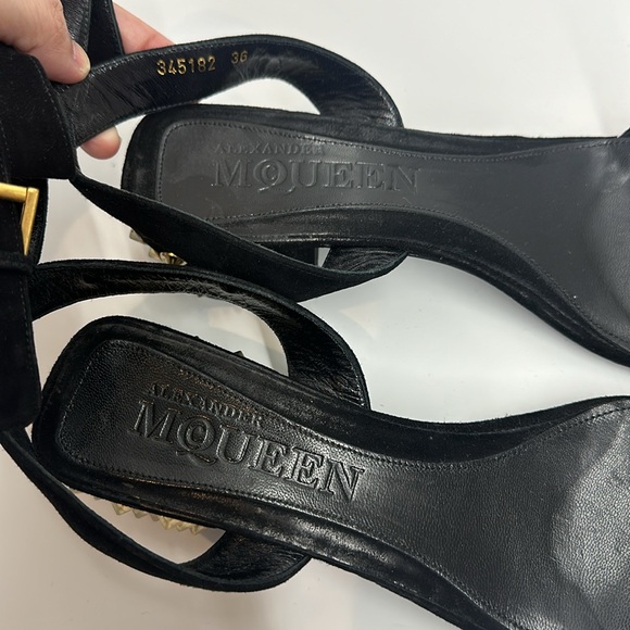 ALEXANDER MCQUEEN SPIKE BLOCK HEEL SANDALS - Picture 7 of 15